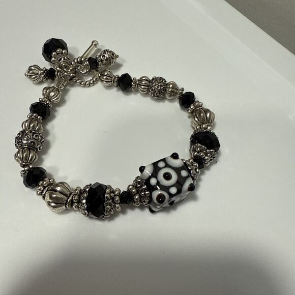 SILVERTONE & BLACK GLASS BEADED BRACELET W/ SPACERS - Picture 2 of 6